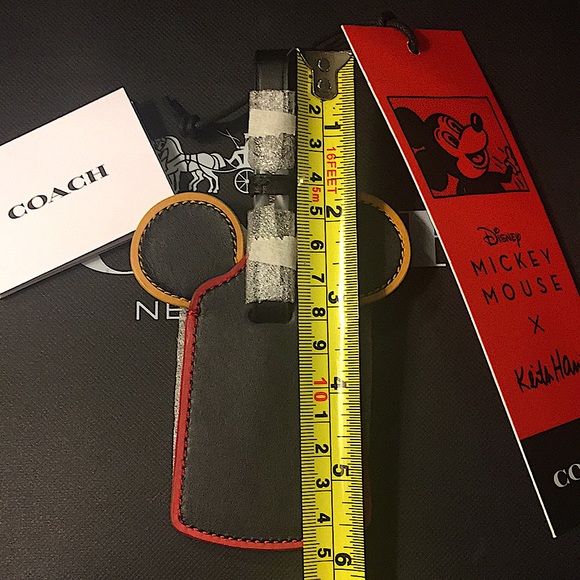 (UNISEX) COACH DISNEY MICKEY MOUSE LUGGAGE TAG NWT - Picture 9 of 10